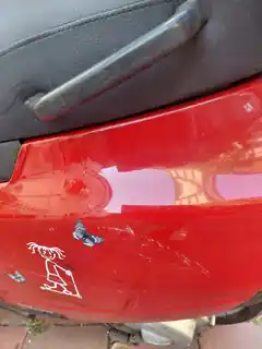Roller beschädigt und geflüchtet