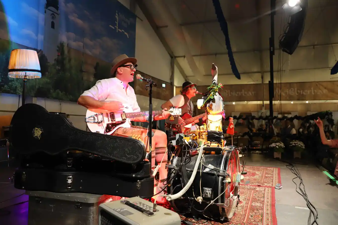 Festzeltparty mit der „Guten A-Band“