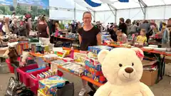 Zelt-Flohmarkt für Langschläfer