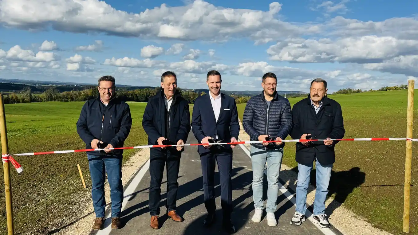 Amerang feiert Eröffnung des neuen Radwegs