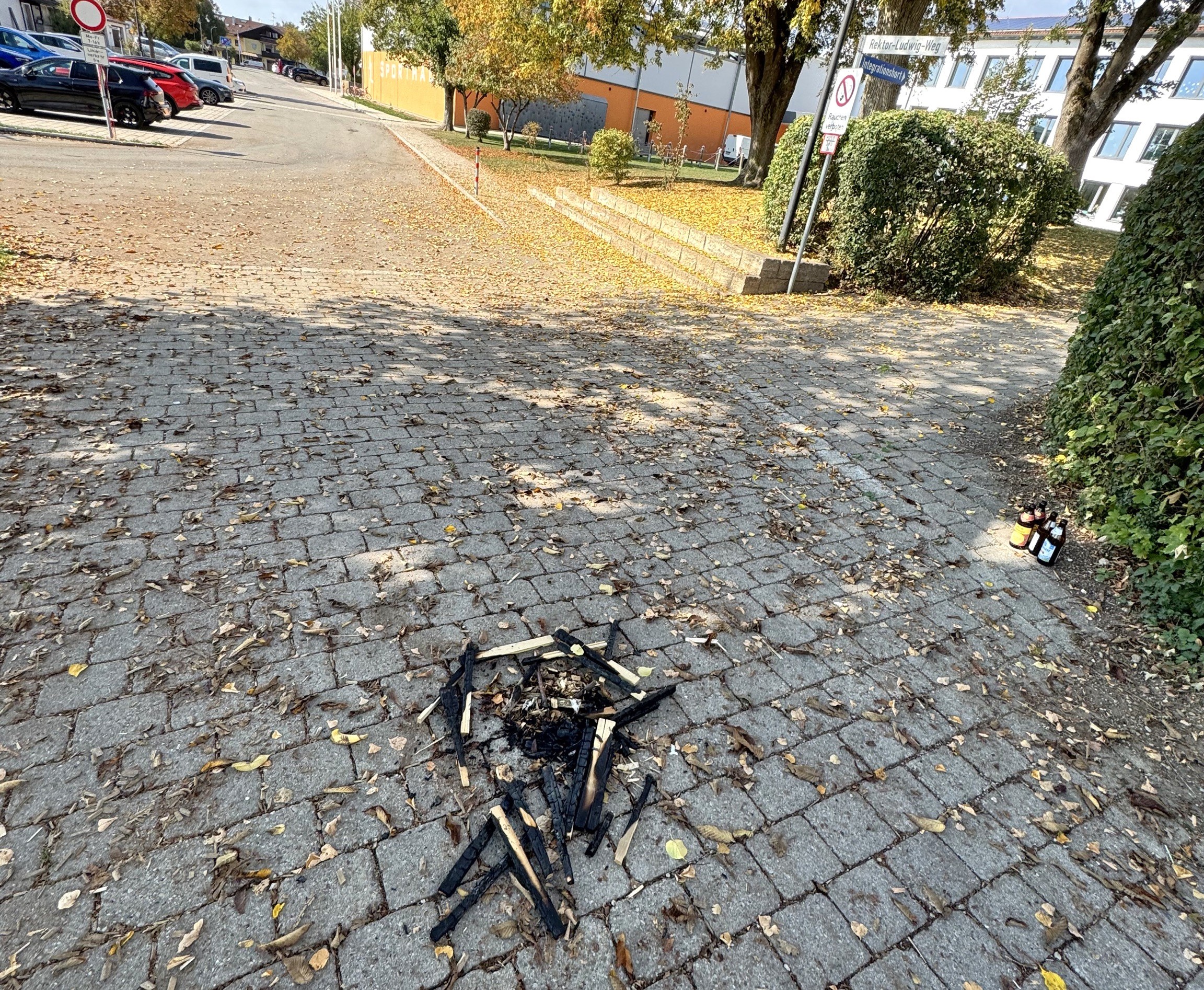 Spielplatz in Pfaffing ein Party-Treff samt „Müllhalde“?