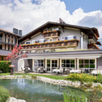 Die Fotos dürfen ausschließlich für PR- und Marketingmaßnahmen des Hotels Engels Park, Sterzing, Südtirol, Italien verwendet werden.
Jegliche Nutzung Dritter (durch Verkauf oder Weitergabe) ist mit dem Bildautor, Michael Huber | www.huber-fotografie.at, gesondert zu vereinbaren.
Copyright aller Aufnahmen:
Michael Huber
5730 Mittersill. Hallenbadstraße 4
www.huber-fotografie.at
0664 / 250 86 32