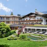 Die Fotos dürfen ausschließlich für PR- und Marketingmaßnahmen des Hotels Engels Park, Sterzing, Südtirol, Italien verwendet werden.
Jegliche Nutzung Dritter (durch Verkauf oder Weitergabe) ist mit dem Bildautor, Michael Huber | www.huber-fotografie.at, gesondert zu vereinbaren.
Copyright aller Aufnahmen:
Michael Huber
5730 Mittersill. Hallenbadstraße 4
www.huber-fotografie.at
0664 / 250 86 32