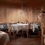 Die Fotos dürfen ausschließlich für PR- und Marketingmaßnahmen des Hotels Engels Park, Sterzing, Südtirol, Italien verwendet werden.
Jegliche Nutzung Dritter (durch Verkauf oder Weitergabe) ist mit dem Bildautor, Michael Huber | www.huber-fotografie.at, gesondert zu vereinbaren.
Copyright aller Aufnahmen:
Michael Huber
5730 Mittersill. Hallenbadstraße 4
www.huber-fotografie.at
0664 / 250 86 32